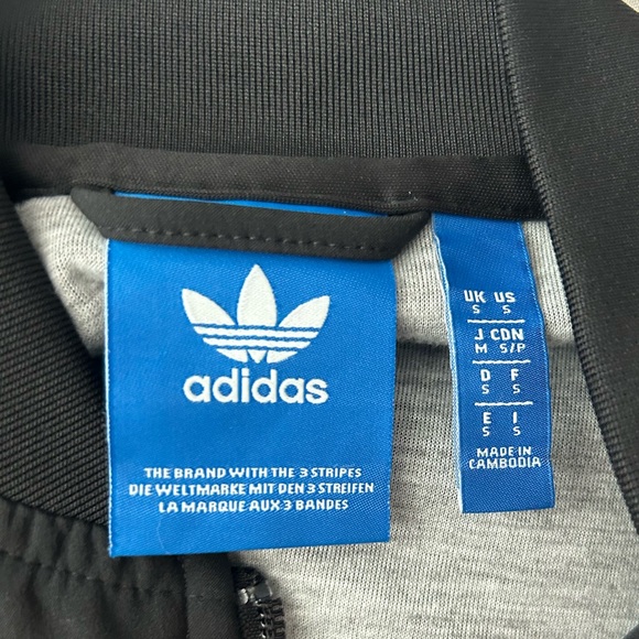 Sweater - Picture 2 of 2